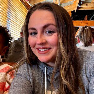 Meet your Posher, Kristen Kollects!